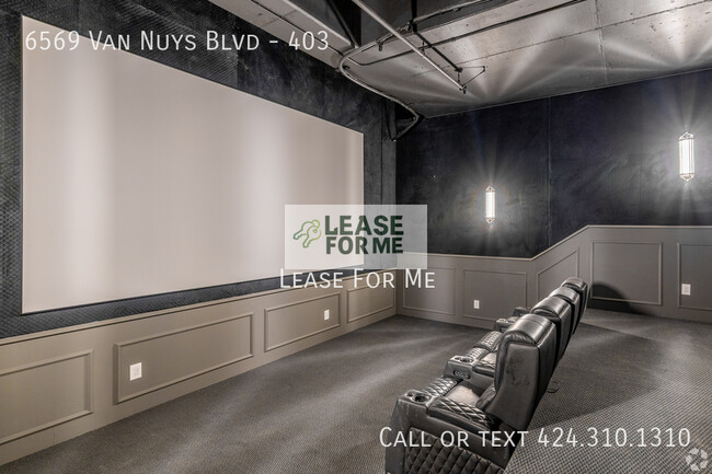 Building Photo - 14526 Kittridge St