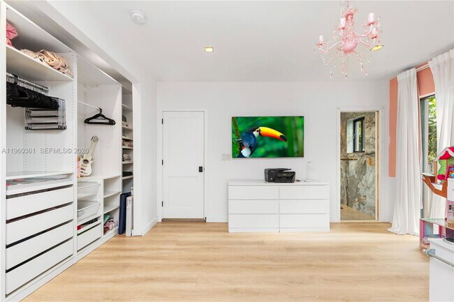 Building Photo - 63 SW 31st Rd