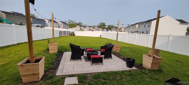 Building Photo - 32 Florence Ln