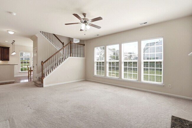 Building Photo - WAKEFIELD HOME WITH 4 BEDROOMS- GREAT HOME!