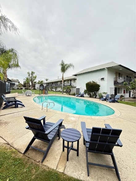 Building Photo - 1221 Bee