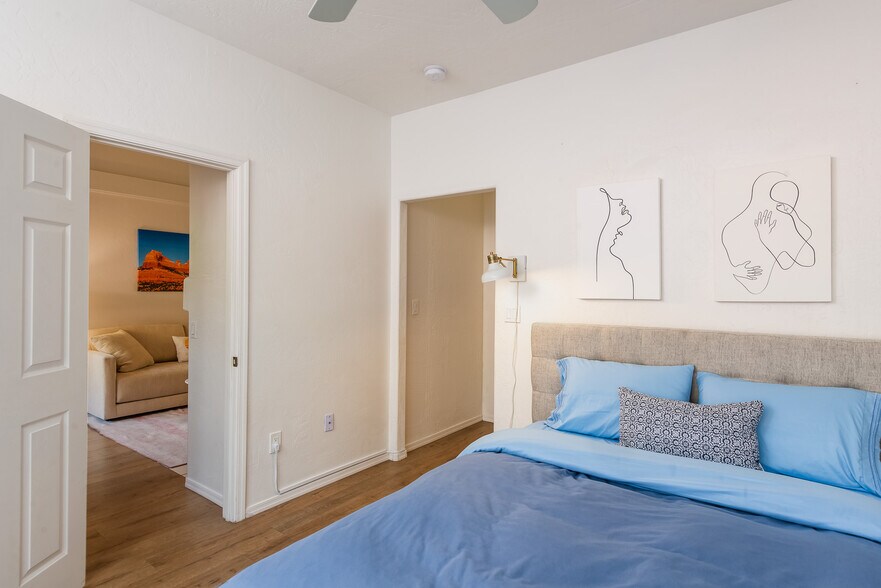 Master Bedroom - 102 Pine Leaf Ln