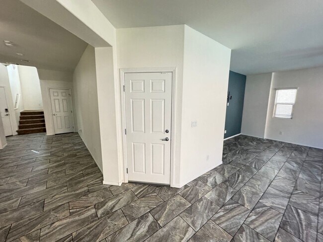 Building Photo - Your Next Home Awaits | 4 Bed, 3 Bath with Private Pool