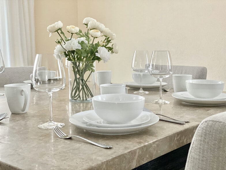 Building Photo - 1825 Sierra Highlands Dr