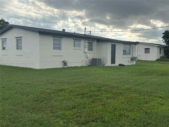 Building Photo - 10705 SW 146th Terrace