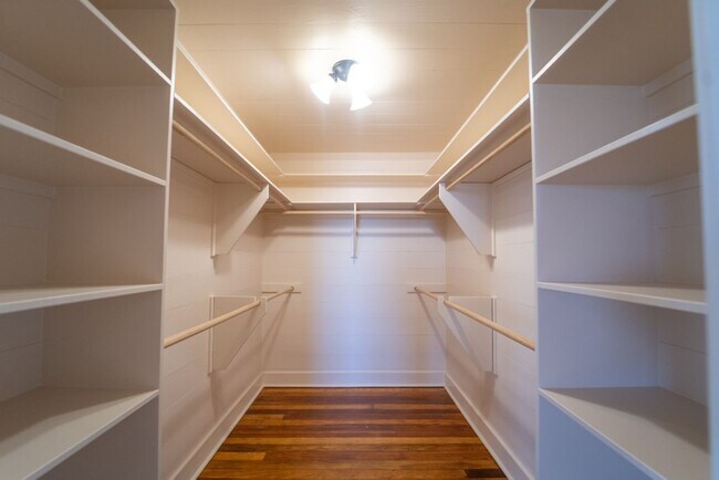 Building Photo - Historic Farmhouse set on 1.2 Acres!