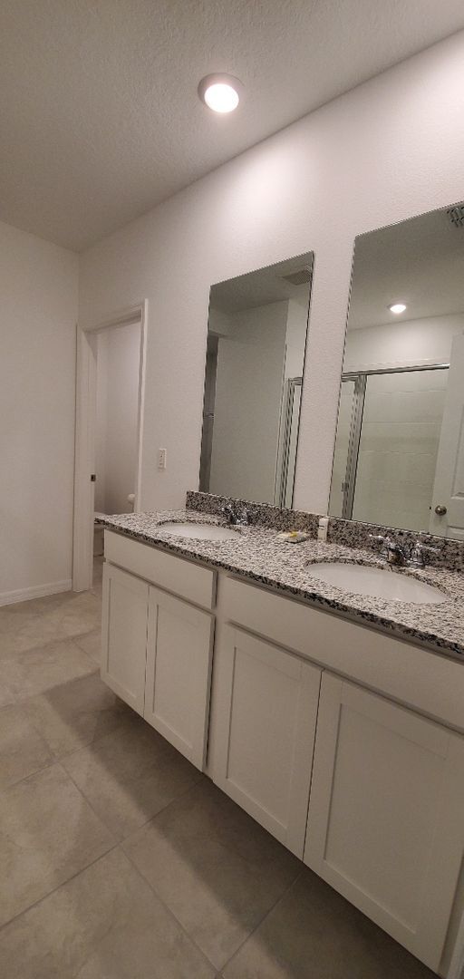 Building Photo - Like New!!! 3-Bedroom, 2-Bathroom in Winte...