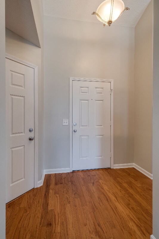 Building Photo - 103 Blossom Ct