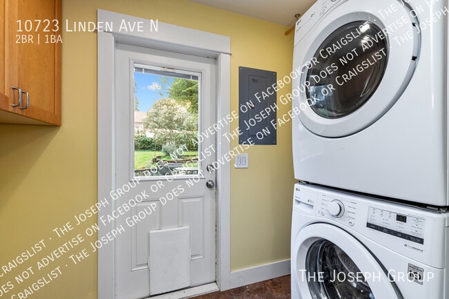 Building Photo - 10723 Linden Ave N