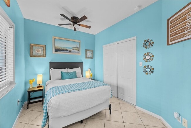Building Photo - 15010 Leeward Dr