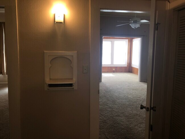 Building Photo - 716 W Georgia Ave