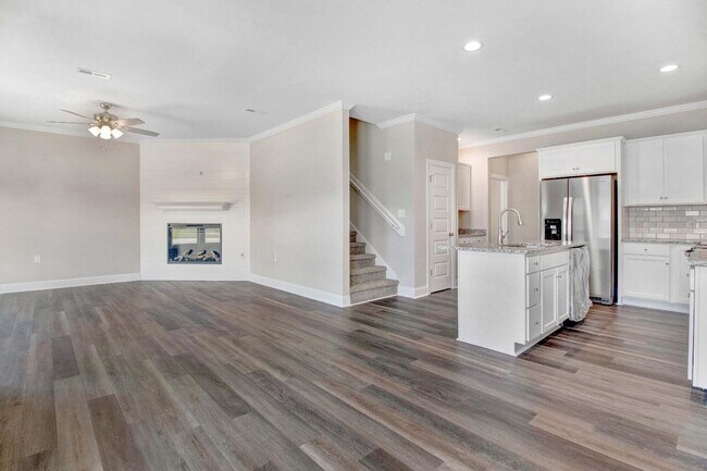 Building Photo - 106 Kingston Cir