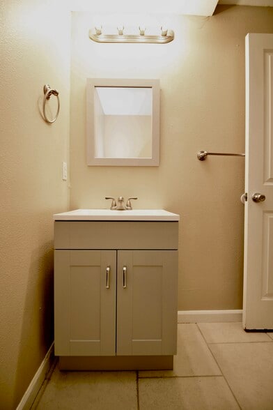 Bathroom - 1321 Verbena St
