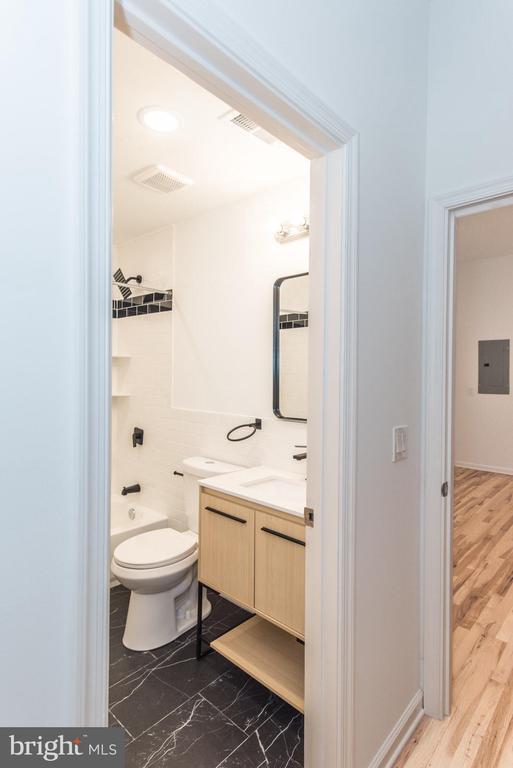 Building Photo - 315 N Preston St