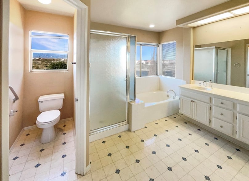 Building Photo - 12196 Nugget Ave