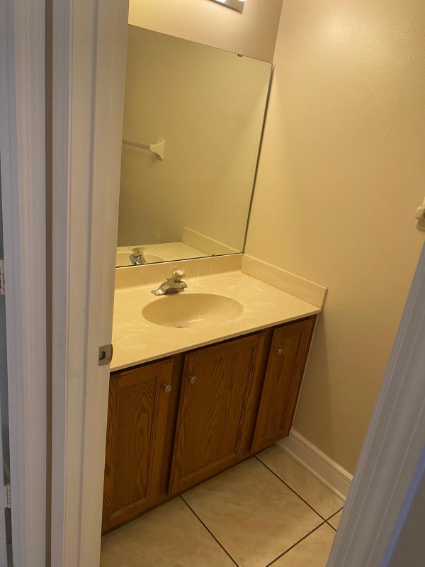 Building Photo - 1413 Abberton Dr