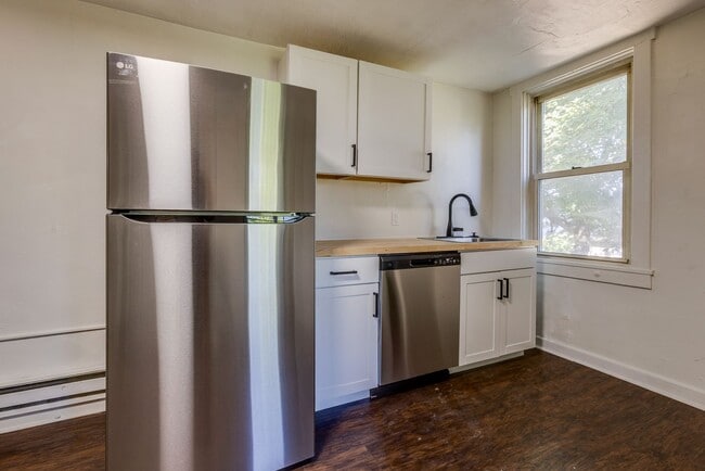 Building Photo - 316 Belonda St