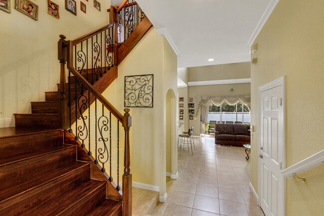 Building Photo - 8134 Bautista Way