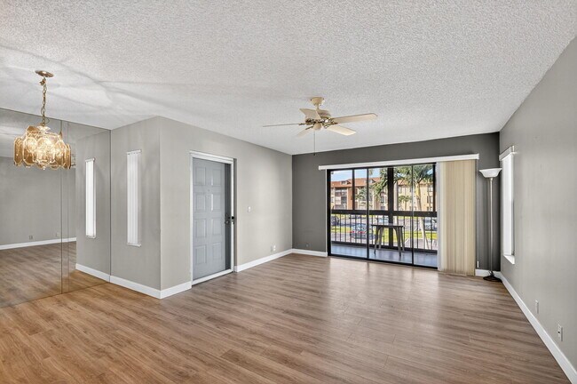 Building Photo - 805 Sky Pine Way
