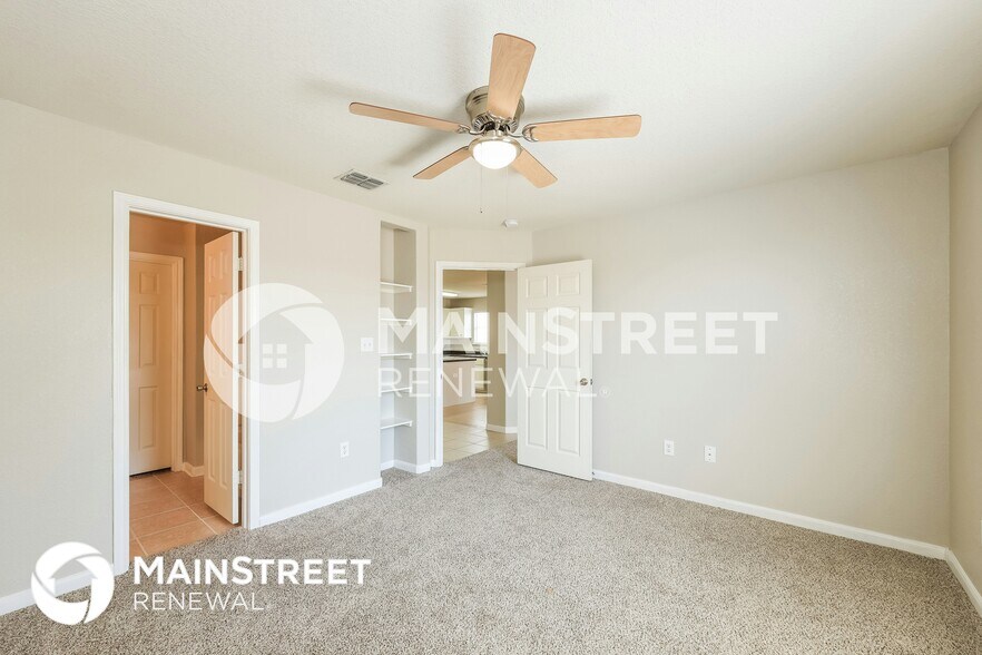 Building Photo - 11254 Country Canyon