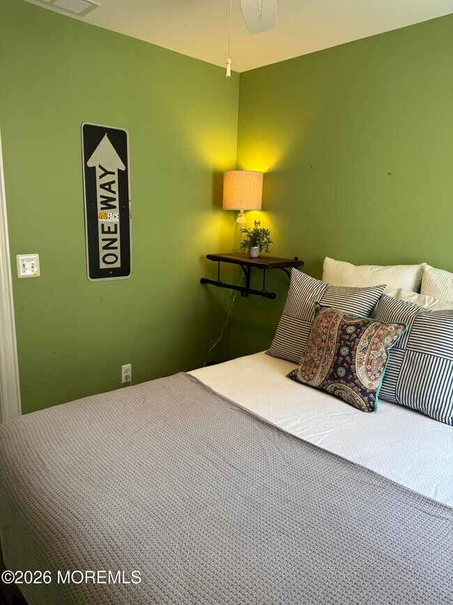 Building Photo - 333 Woodland Ave