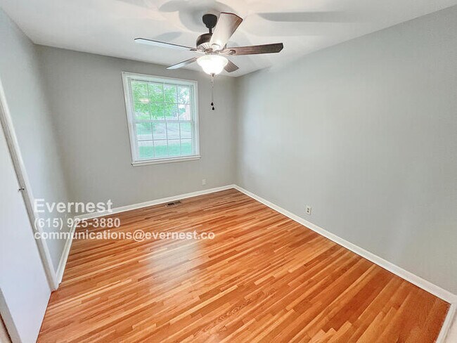 Building Photo - Charming 3-Bedroom Family Home in Great Lo...
