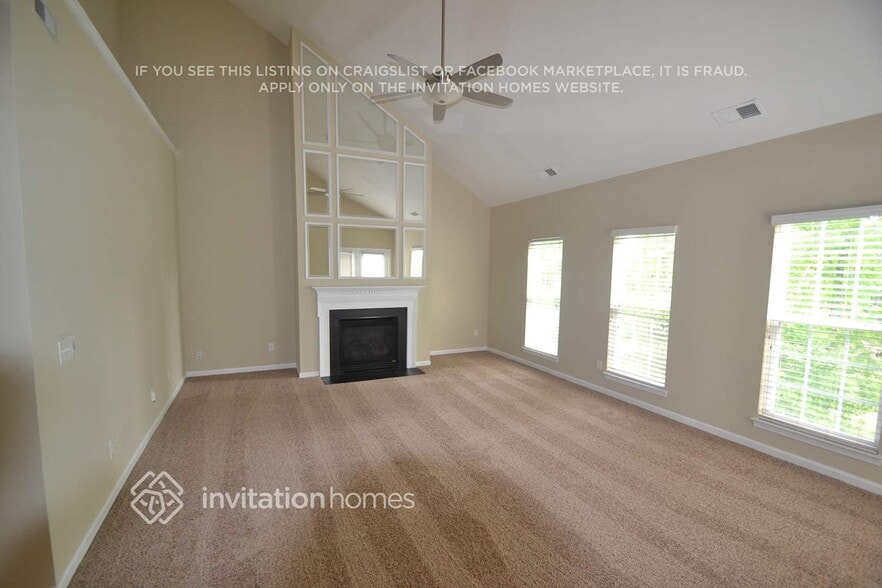 Building Photo - 14535 Greenpoint Ln
