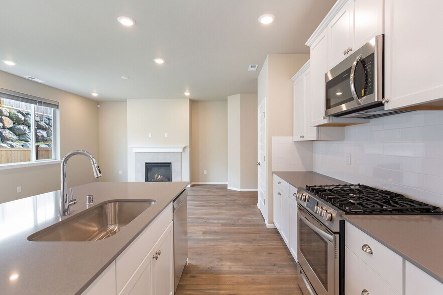 Building Photo - 3615 80th Ave NE