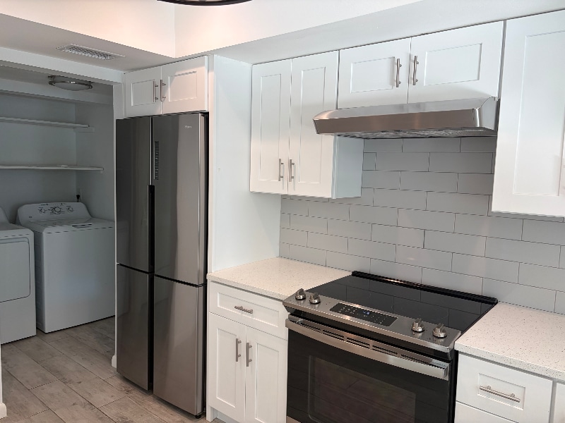 Building Photo - 5000 Ocean Beach Blvd