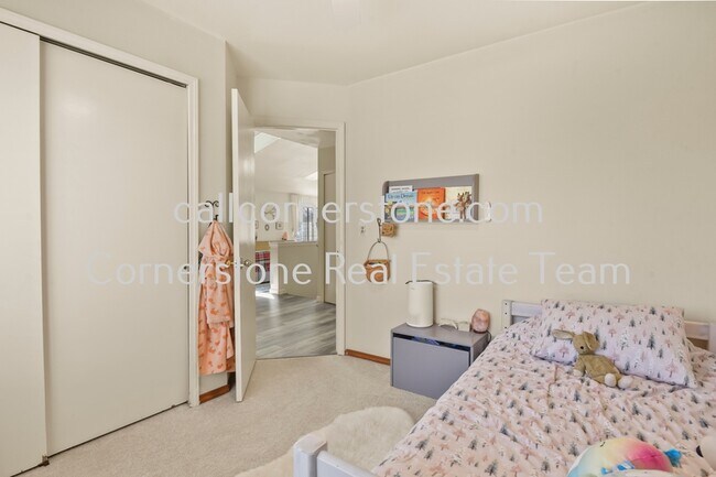 Building Photo - 8640 Boxelder Dr