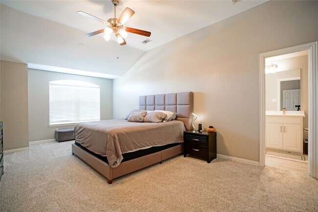 Building Photo - 4650 Penelope Ln