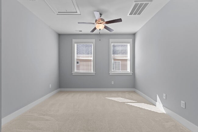 Building Photo - "Discover Comfort and Style: Spacious 3-Bedroom Home in Briar Chapel!"