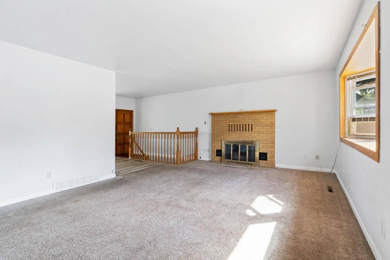 Building Photo - 408 Maplewood Dr