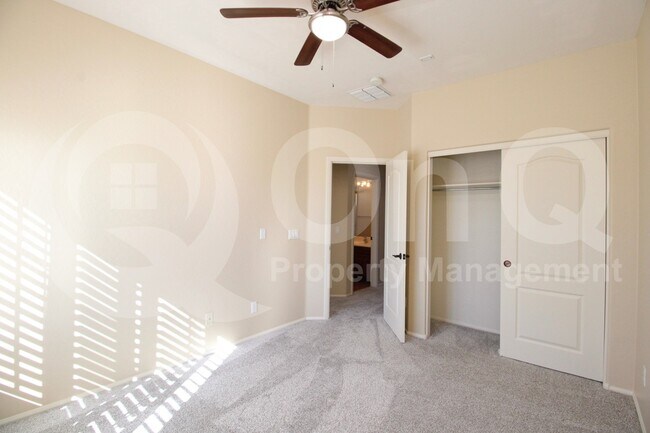 Building Photo - 16803 N 50th Way