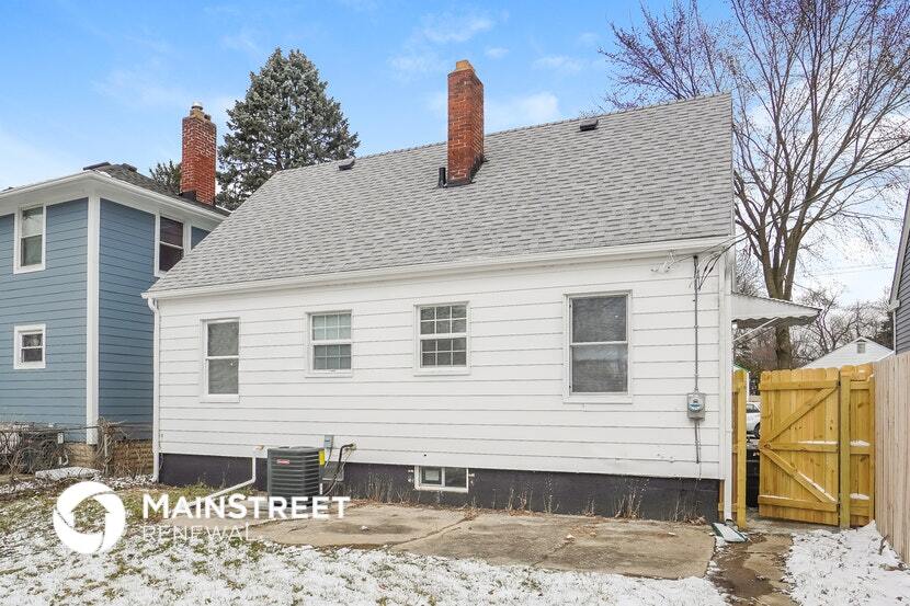 Building Photo - 2231 Dartmouth Ave