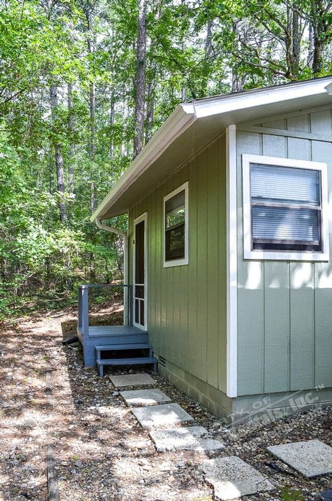 Building Photo - Central Hot Springs Village/Home/Unfurnished