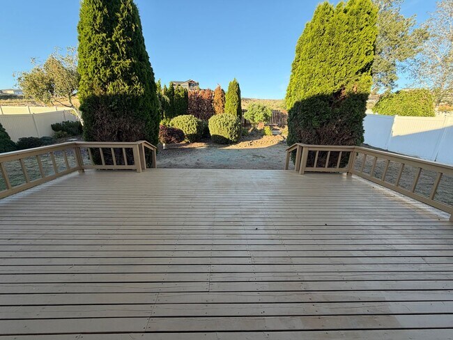 Building Photo - Beautifully updated 3-bedroom, 2-bathroom www.stillproperties.com