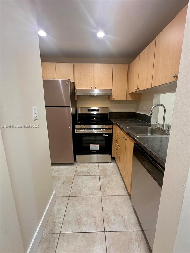 Primary Photo - 2935 NE 163rd St