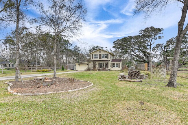 Building Photo - 5313 Palm Dr