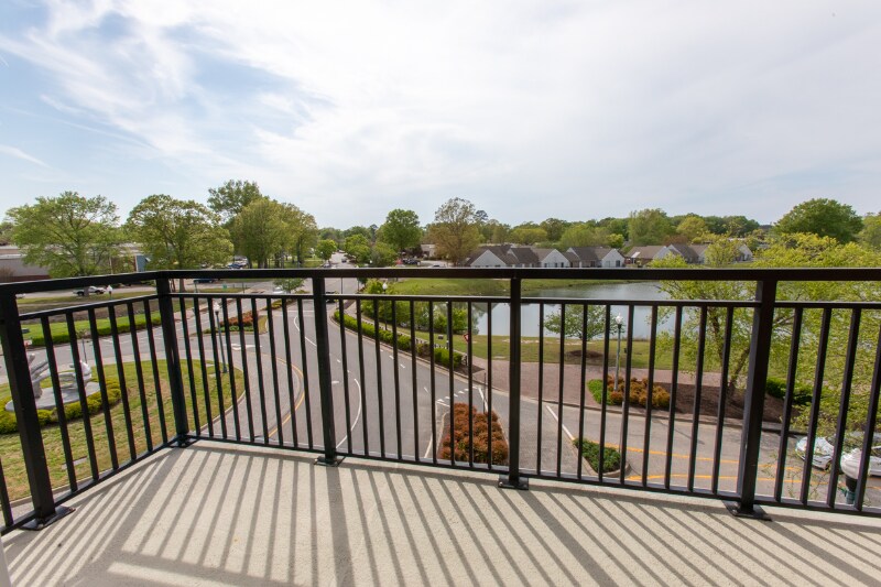 Building Photo - 670 Town Center Dr