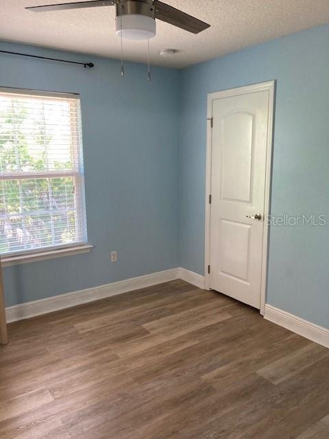 Building Photo - 7 Roxanne Pl