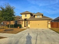 Building Photo - 208 Baralo St