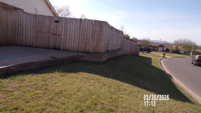 Building Photo - Great home close to Shopping, Hospital, Ft SIll