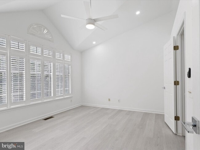 Building Photo - 5129 Beauregard St