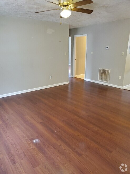 Building Photo - 135 Anzie Way