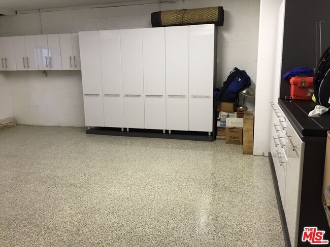 Building Photo - 444 W Avenue 37