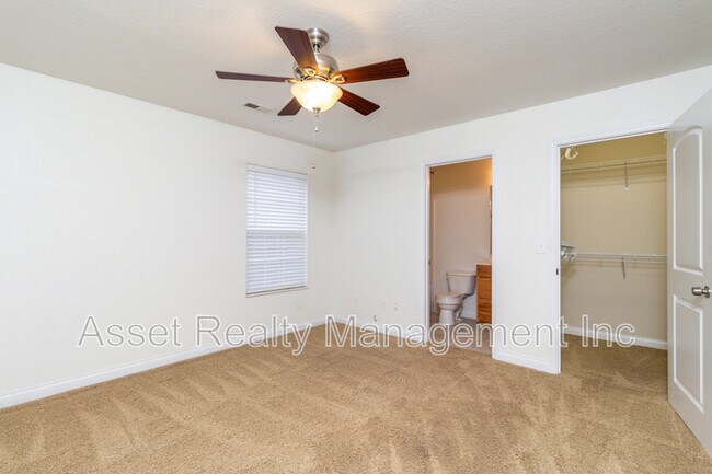 Building Photo - 624 Drakewood Rd