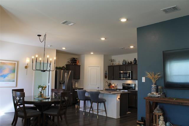 Building Photo - 1300 Community Way