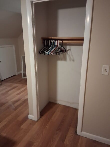 Building Photo - 775 Knotty Oak Rd