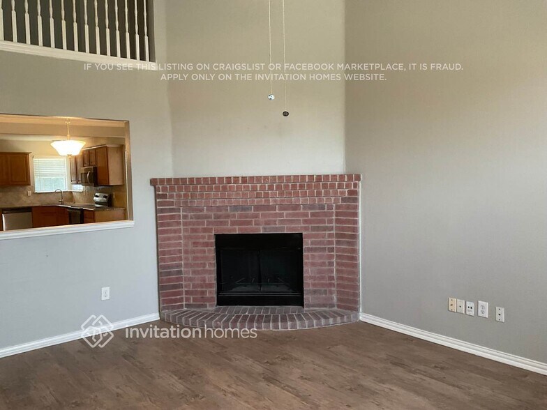 Building Photo - 823 Yellowstone Dr